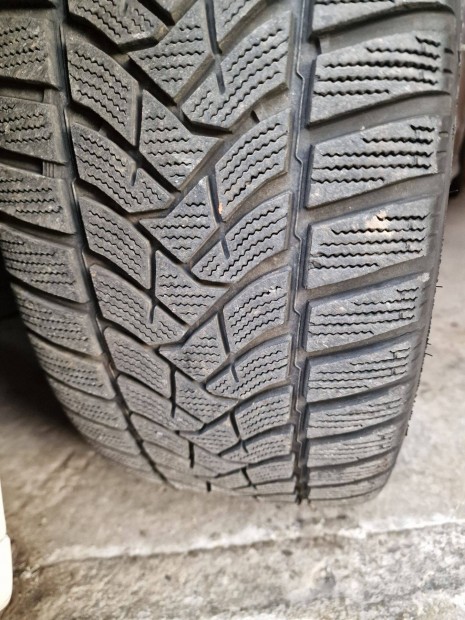 Dunlop Wintersport 5 235/45R18 tli gumi