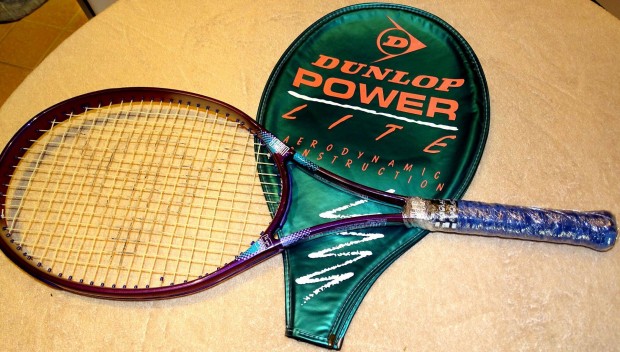 Dunlop teniszt elad!