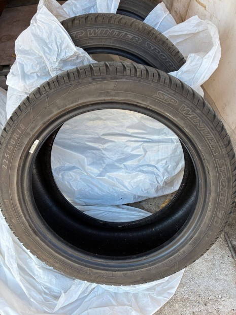 Dunlop wintersport téli gumi 225/50R18
