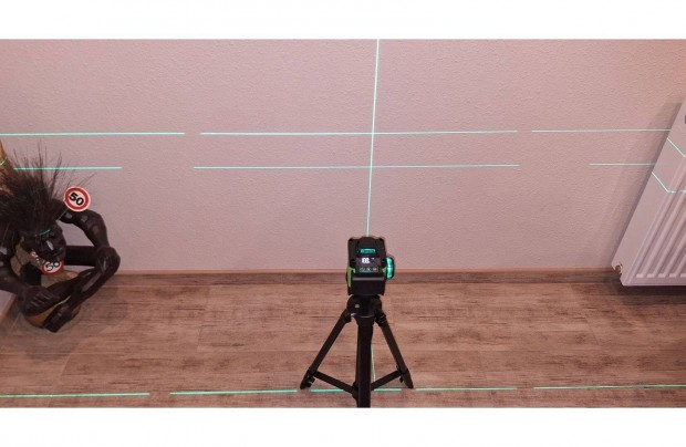 Dupla aksi+tripod 4D-16 vonalas 360° zöldfényű szintezőlézer
