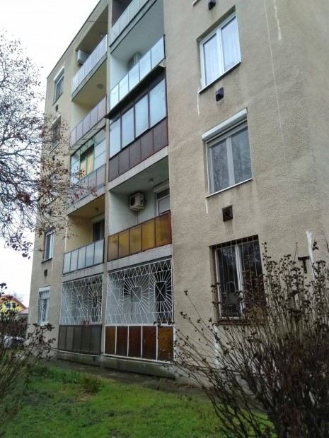Dupla erkélyes lakás Csepelen a Szent László utcában