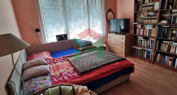 Dupla ikerh�z Marcaliban