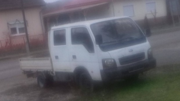 Duplakabinos platós KIA K2500 teherautó eladó!!