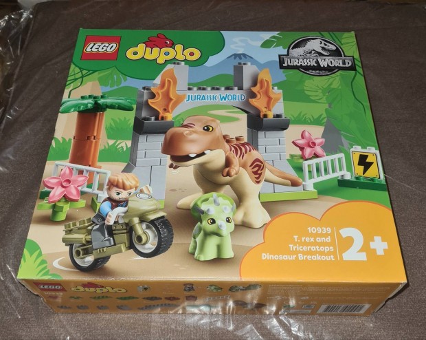 Duplo 10939 Jurassic World T. Rex Triceratops dinoszaurusz kitrs