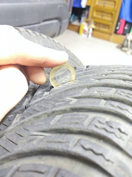 Duster tligumi aclfelnin 215 65r 16