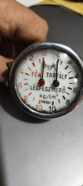 Dutra,Csepel,Ikarus leveg�nyom�sm�r�