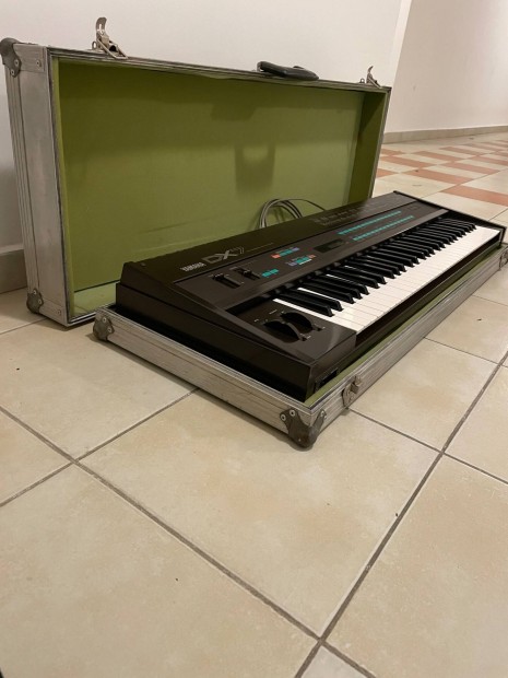 Dx7 Flight case