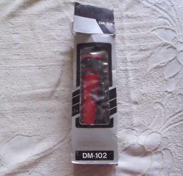Dynamic michrophone piros szn DM-102