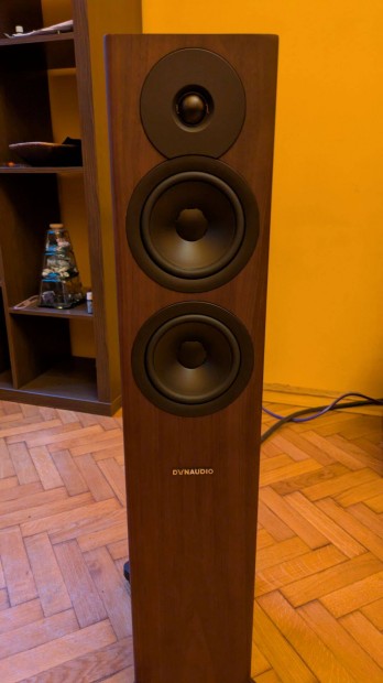 Dynaudio Evoke 30