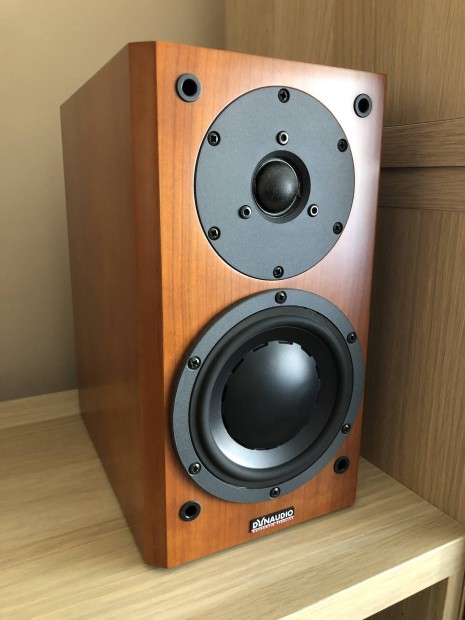 Dynaudio Focus 110