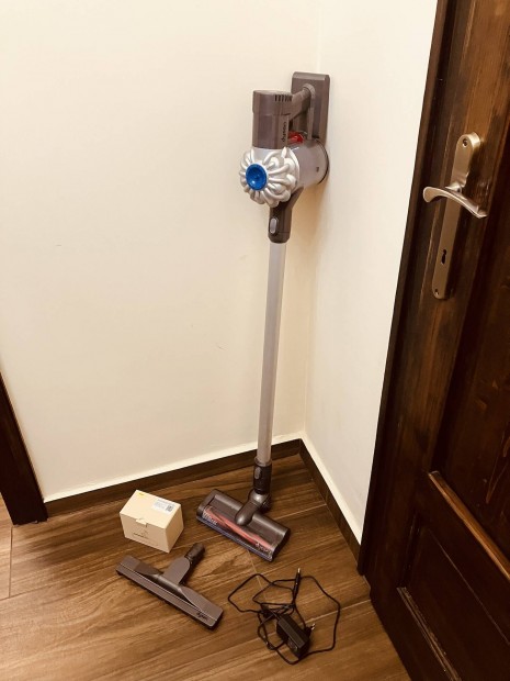 Dyson DC62 porszv vadonatj akkumultorral 