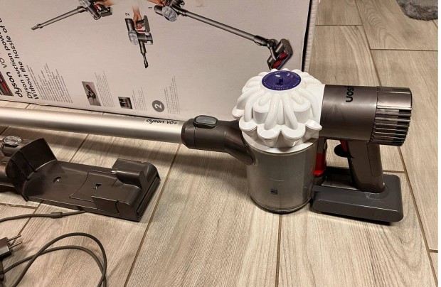 Dyson V6 Akkus Akkumultoros porzsk nlkli forgkefs Porszv