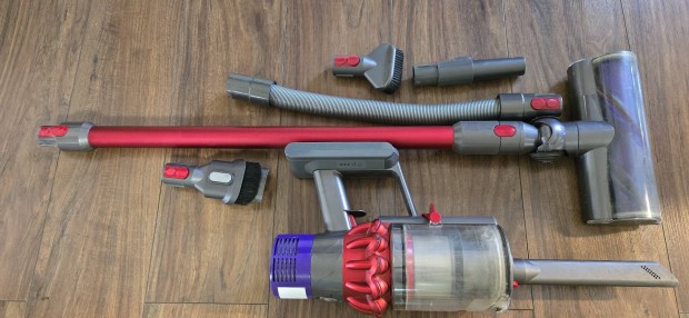 Dyson v10 porszv tartozkaival elad