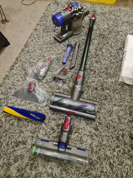 Dyson v8 absolute 