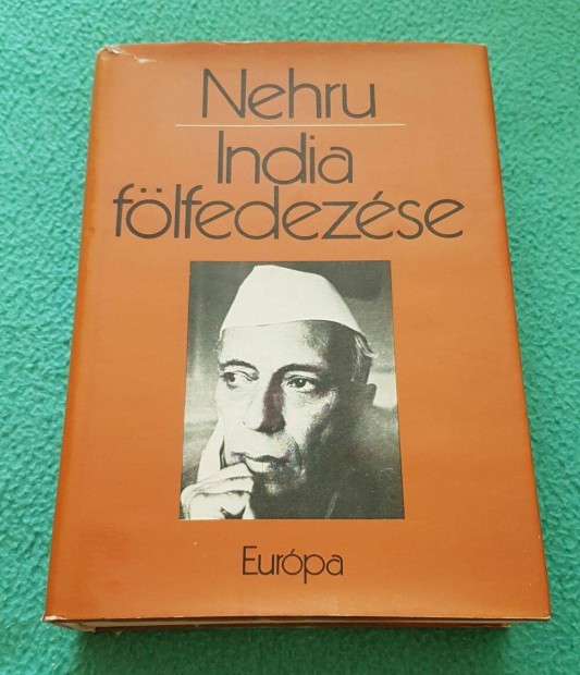 Dzsavharll Nehru - India flfedezse knyv