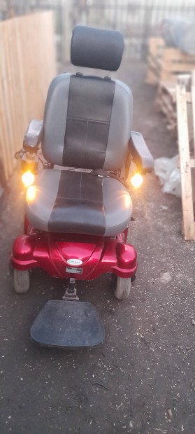 Dzsolysztikos elektromos kerekesszk