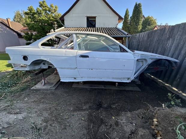E36 coupe kasztni (amatr bukcsvel)