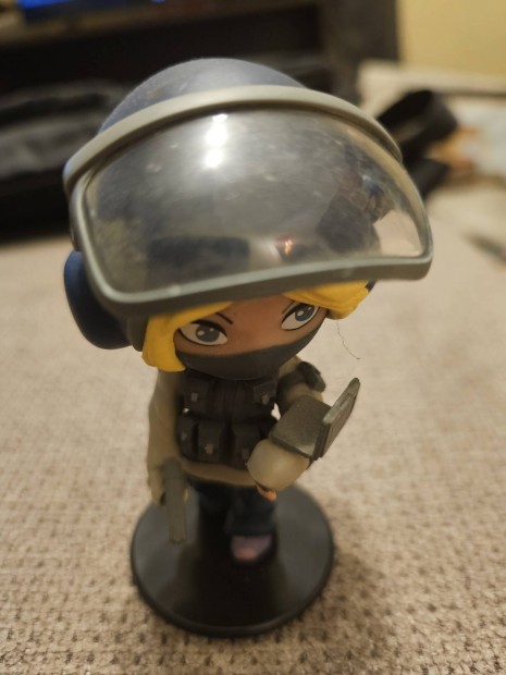 E6 IQ chibi figura