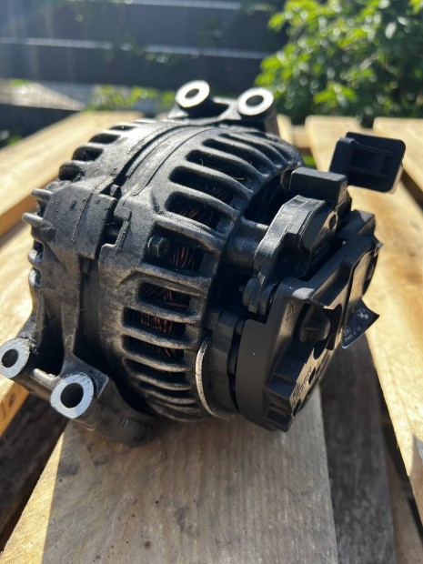 E90 325i genertor 