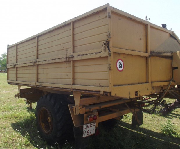 EB8-as 3 irnyba billens ptkocsi elad