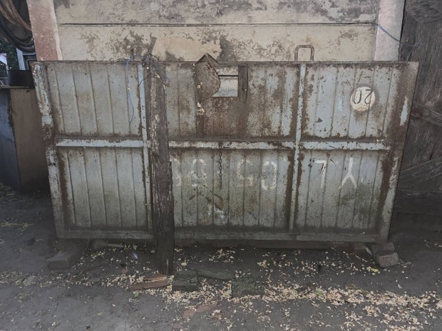 EB ptkocsi hts fal plusz magost