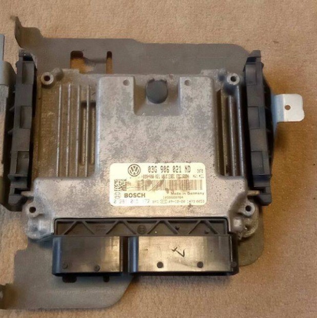 ECU elad� Volkswagen csal�d t�bb modellj�hez ( Skoda, Seat, Audi )