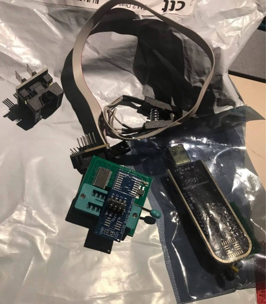 EEPROM BIOS Flash USB Programoz Bontatlan Kszlet CH341A 24-25 j