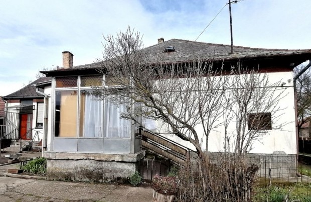 ELADÓ 125 M2-ES CSALÁDI HÁZ BARACSKÁN, AKÁR 2 GENERÁCIÓ RÉSZÉRE!!