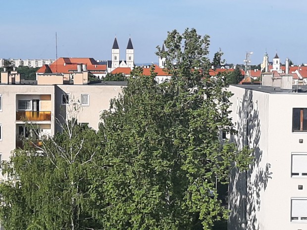 ELADÓ 2 SZOBÁS TÉGLA LAKÁS AZ ENDRŐDIN
