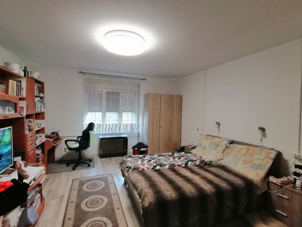 ELAD� 63 M2-ES CSAL�DI H�Z PUSZTASZABOLCSON!