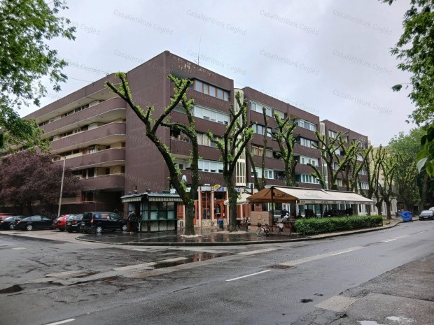ELADÓ Ceglédi 55 m2-es tégla lakás