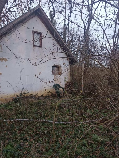 ELADÓ HÁZ- TELEK - ZSELICKISLAK, DERESHEGY
