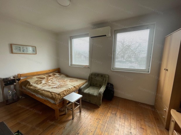 ELAD� M�VEL�S AL�L KIVONT Z�RTKERTI INGATLAN! �LLAND� LAKHAT�SRA IS!