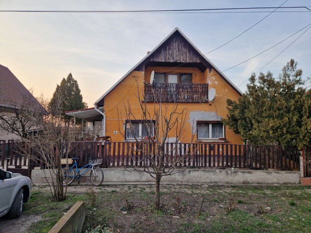 ELAD� ZAGYVAR�KAS K�ZKEDVELT, �JTELEPI R�SZ�N 127 nm-ES CSAL�DI H�Z!!!