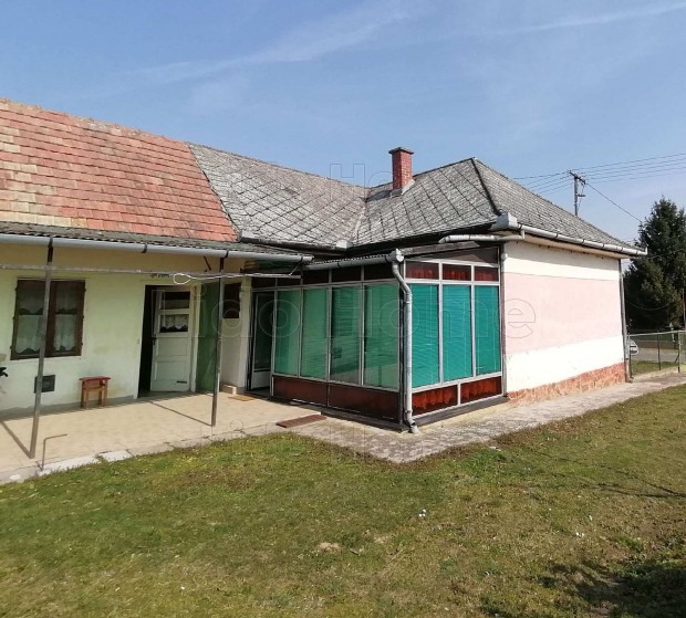 ELAD�! CSAL�DI H�Z SZ�L�SGY�R�K!