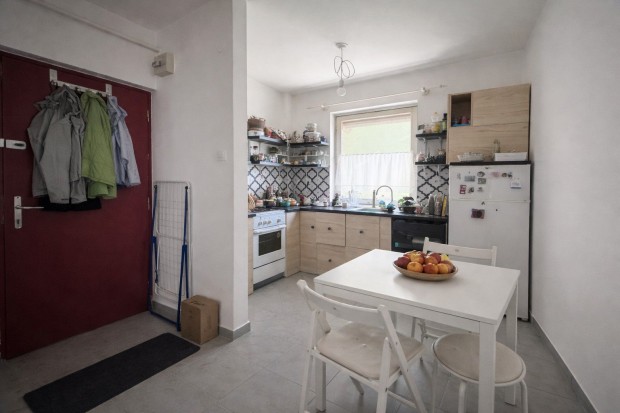 ELAD� lak�s V�con fiatal p�roknak, befektet�knek egyar�nt