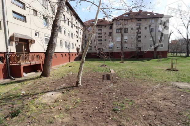 ELS� EMELETI, ERK�LYES, NAGY LAK�S ELAD�!