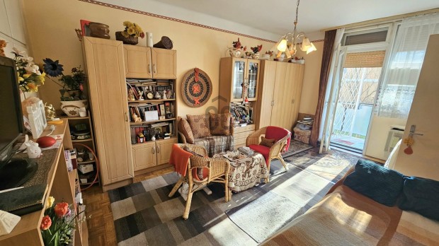 ELS� EMELETI- ERK�LYES  43 nm, 1,5 szob�s GARZONLAK�S PESTERZS�BETEN