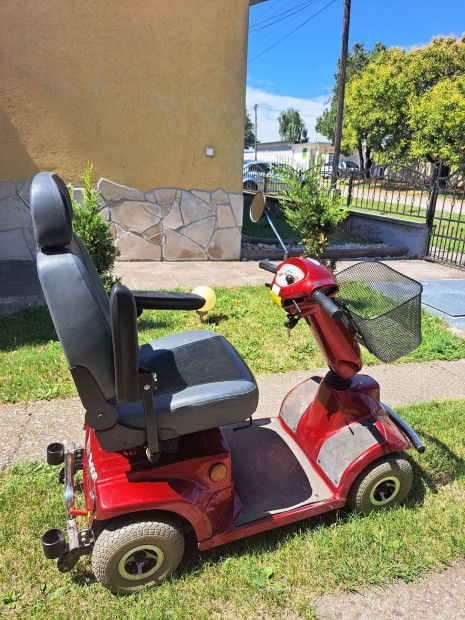 EL-GO Elektromos meghajtású, négykerekű