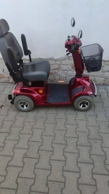 EL GO elektromos moped elad 