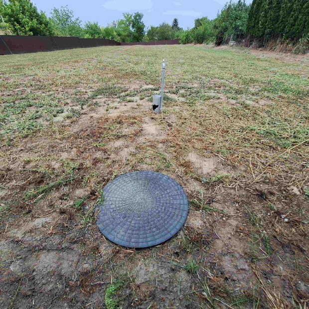 �P�T�SI TELEK Mez�kom�romban KEDVEZ� �RON Elad�!