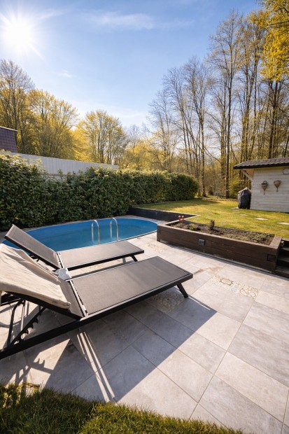 ERD� MELLETTI LUXUS OTTHON F�TON  4 SZOBA + NAPPALI, NAPELEM,