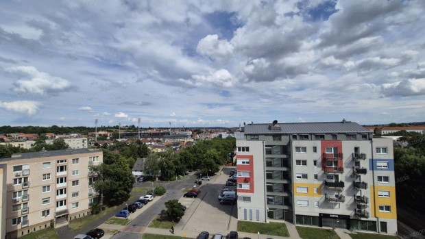 ERK�LYES, PANOR�M�S LAK�S ELAD� SOPRONBAN  CSAK K�SZP�NZES VEV�NEK!