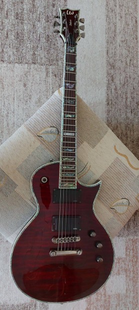 ESP/LTD EC-1000 QM Deluxe See Thru Black Cherry elektromos gitr