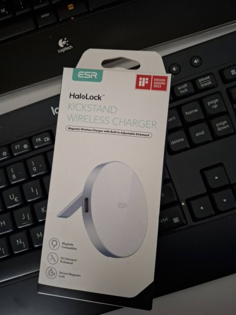 ESR Halolock Kickstand Wireless Charger / vezetk nlkli tlt pad 