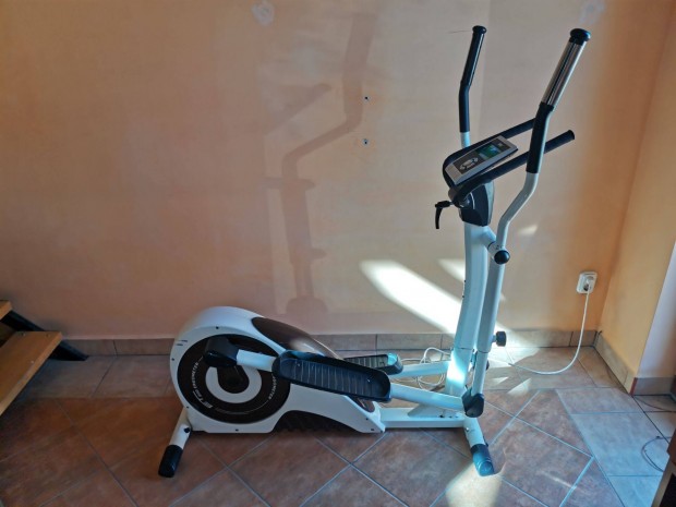 ET500 Ergometer elliptikus trainer