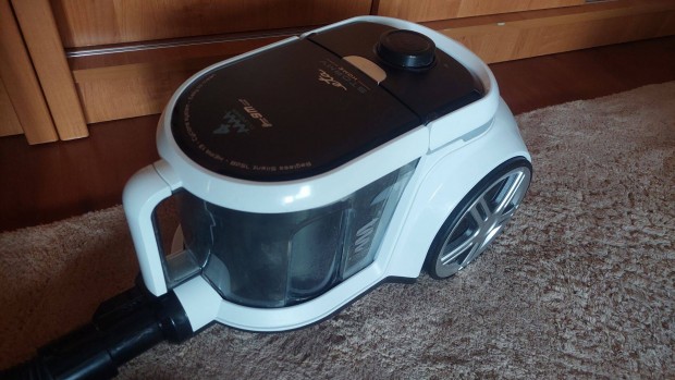 ETA porszv 800W garancis 1 ves, porzsk nlkli, llthats