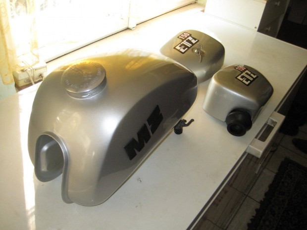 ETZ 125/150 es jszer metl ezst tankszett ignyesnek fix ron elad