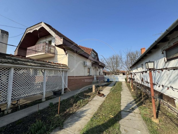 EXKLUZ�V LEHET�S�G GYULA PR�MIUM �VEZET�BEN  K�TGENER�CI�S INGATLAN