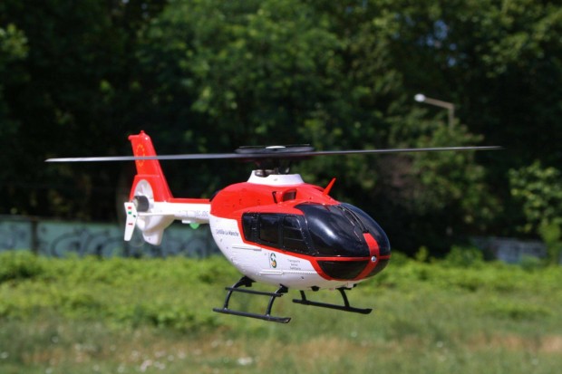 E 135 tip. rc helikopter modell